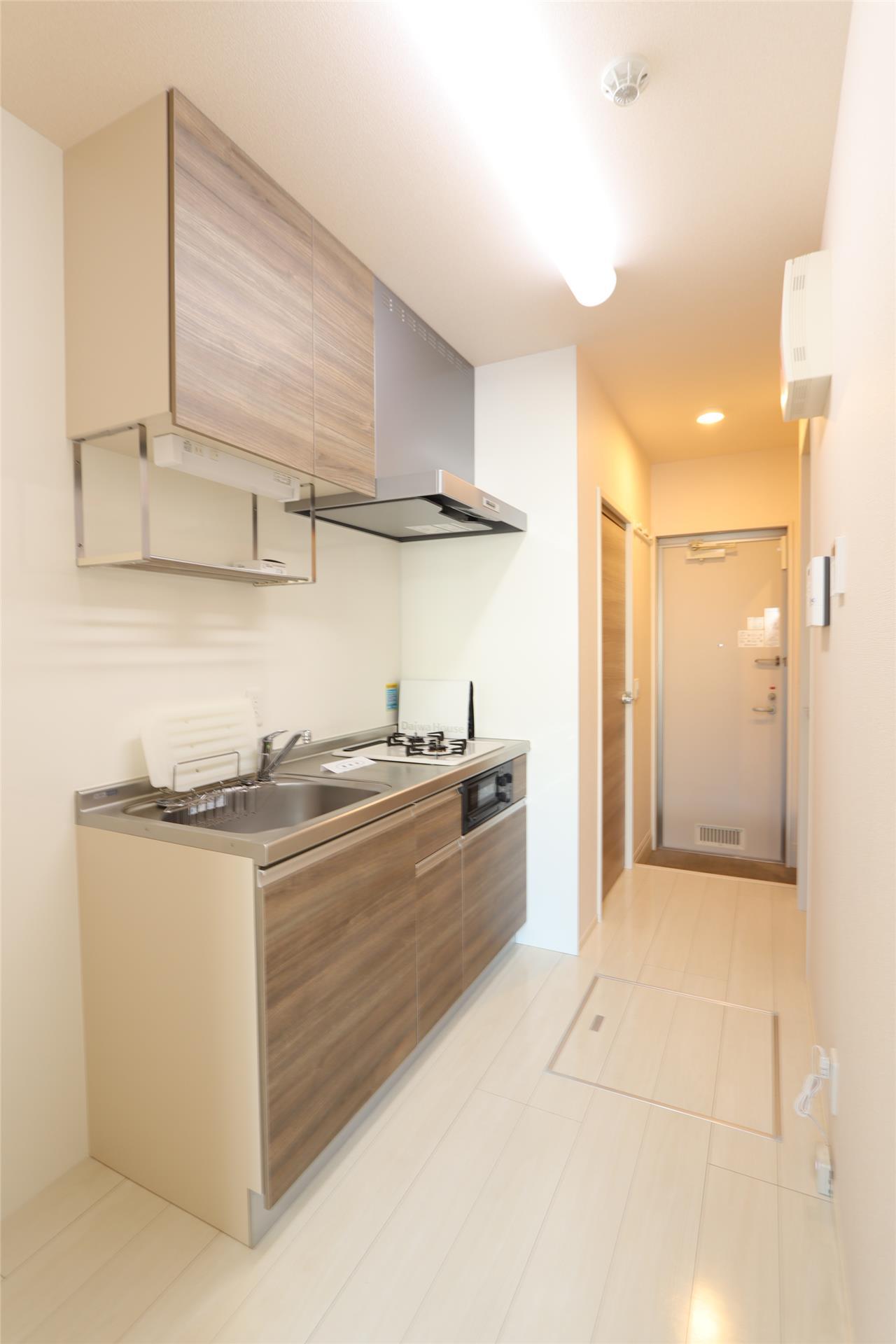 キッチン　写真は同タイプ別室です。仕様が異なる場合がございます。