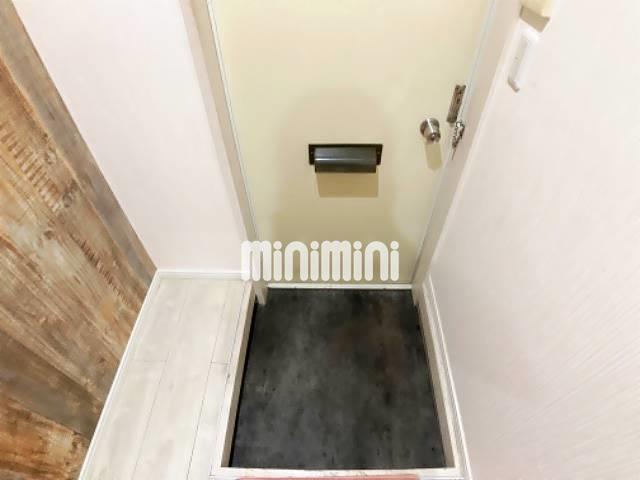 玄関　段差の少ない玄関です。