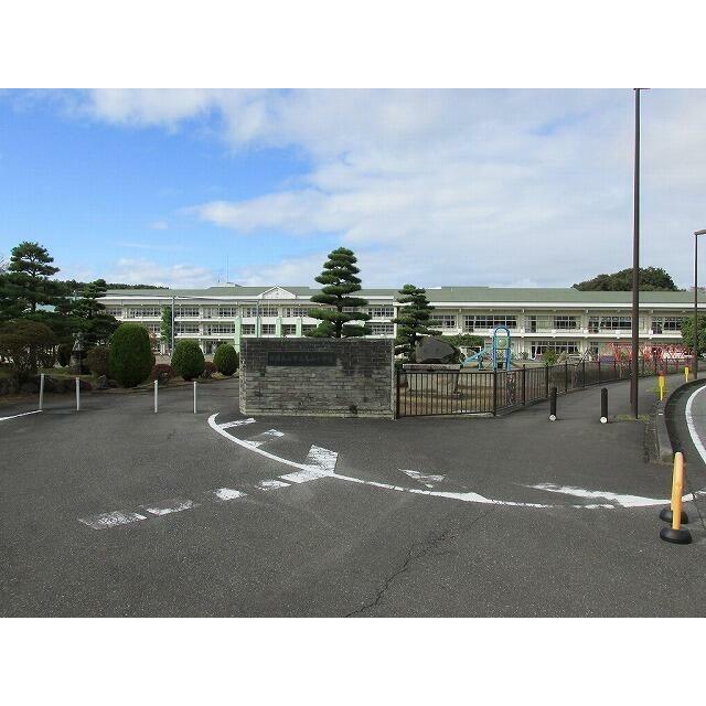 小学校　烏山小学校（小学校）まで1700m