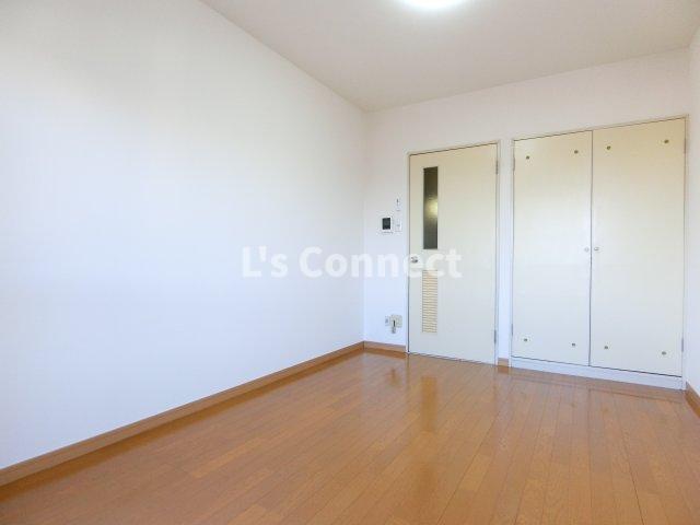 居室・リビング　６帖の洋室です。