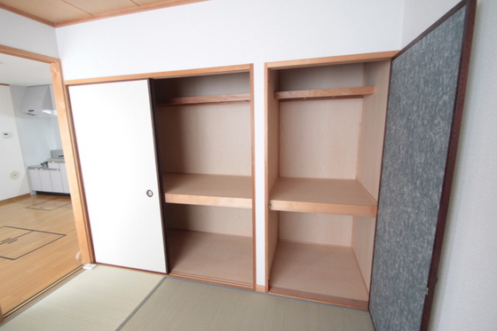 収納　※別部屋の写真です