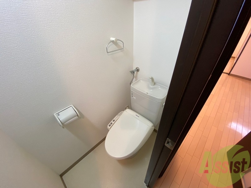 トイレ　トイレです。ウォシュレット付を探している方、おすすめです。
