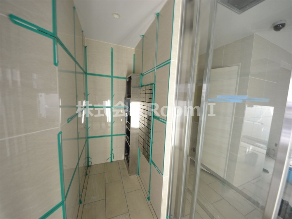 エントランス　落ち着いたエントランスです