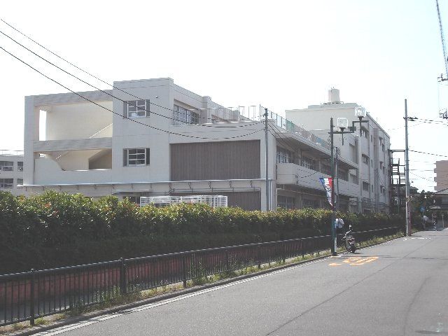 小学校　横浜市立綱島小学校（小学校）まで74m