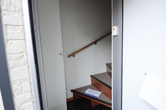 玄関　※別部屋の写真です