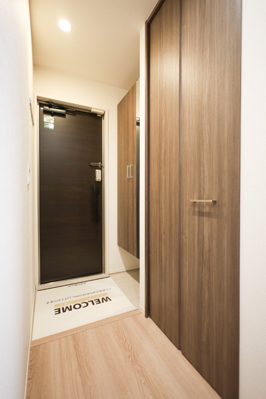 玄関　図面と現状に相違がある場合には現状を優先