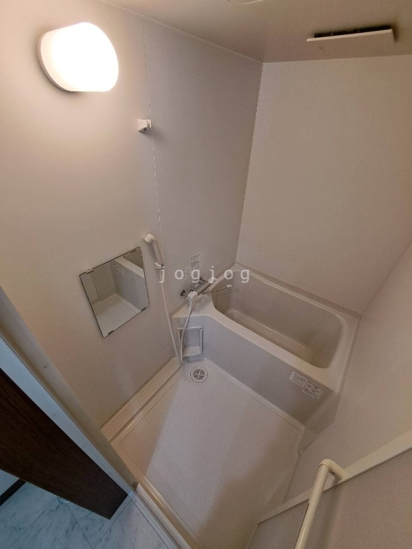 バス・シャワールーム　洋室　収納