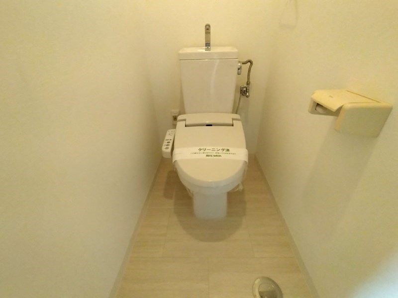 トイレ　温水洗浄便座も付いて清潔なトイレ