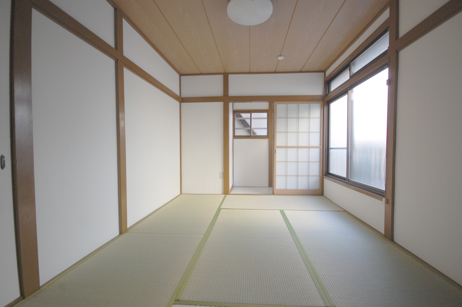 晴山荘の居間写真