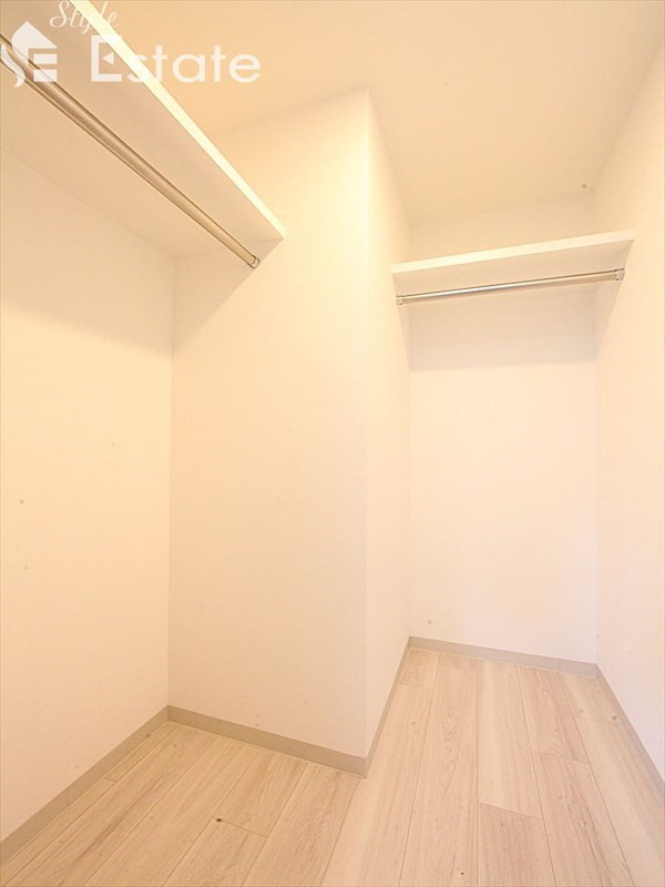 収納　ウォークインクローゼット