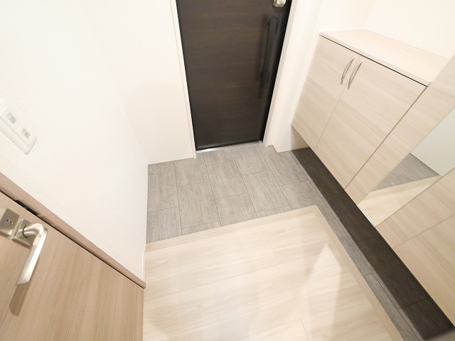 玄関　収納もある玄関です