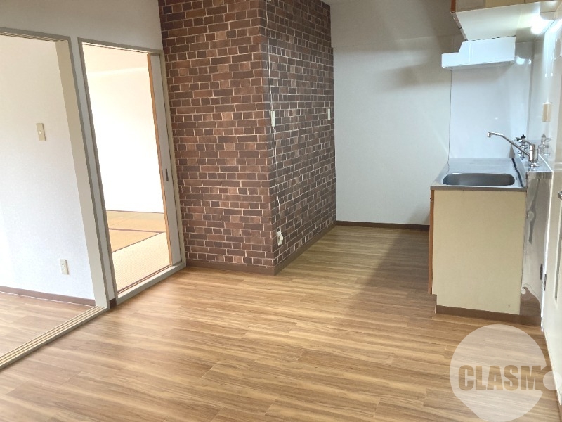 居室・リビング　フローリングだからお掃除が楽♪