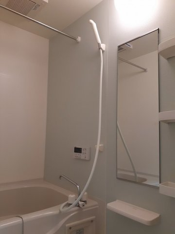 バス・シャワールーム　きれいなお風呂です