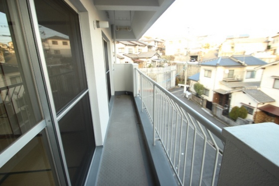 バルコニー　※別部屋の写真です