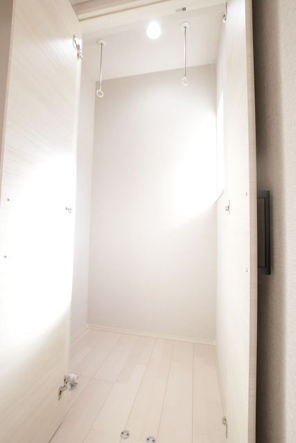 その他部屋・スペース　サンルーム（洗濯機置き場有り）