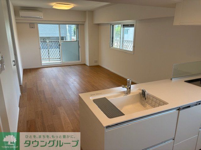 居室・リビング　キッチン