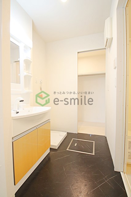 洗面設備　※同建築シリーズの内装写真 ※参考イメージ