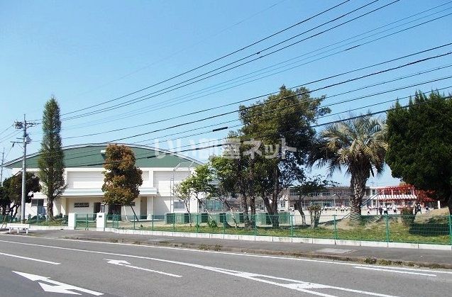 小学校　都城市立上長飯小学校（小学校）まで1072m