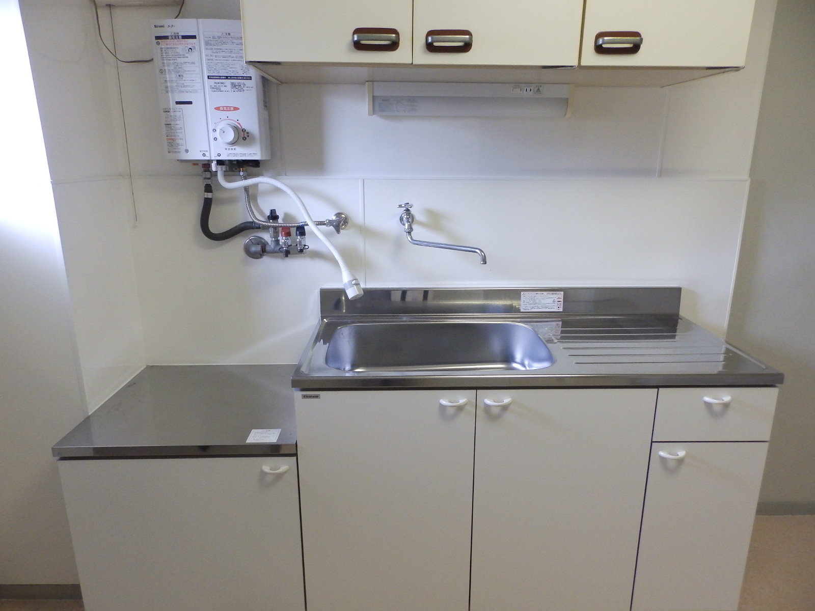 キッチン　コンロはご準備下さい