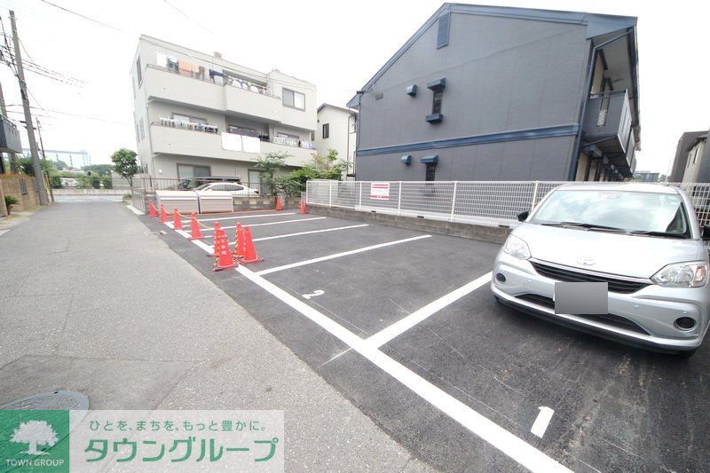 駐車場　駐車場