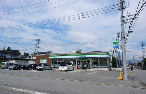 コンビニ　ファミリーマート御殿場保土沢店（コンビニ）まで1200m