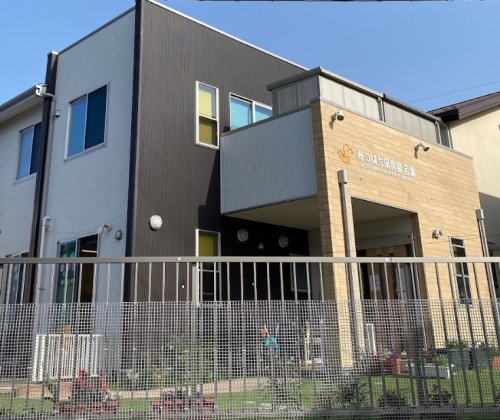 幼稚園・保育園　みつばち保育園（幼稚園・保育園）まで377m