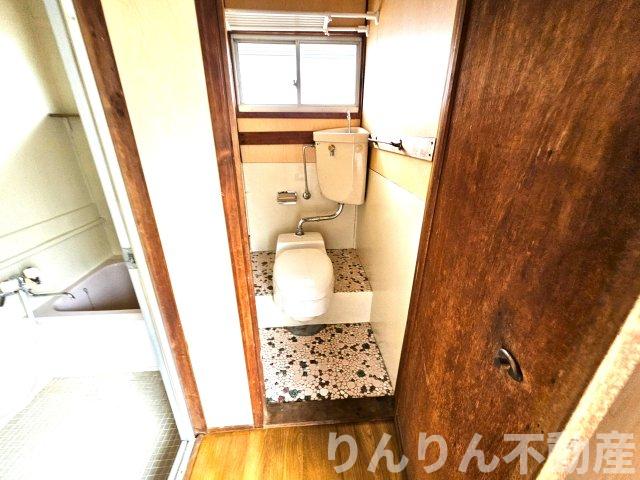トイレ　落ち着いたトイレです