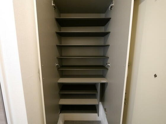 玄関　シューズボックス