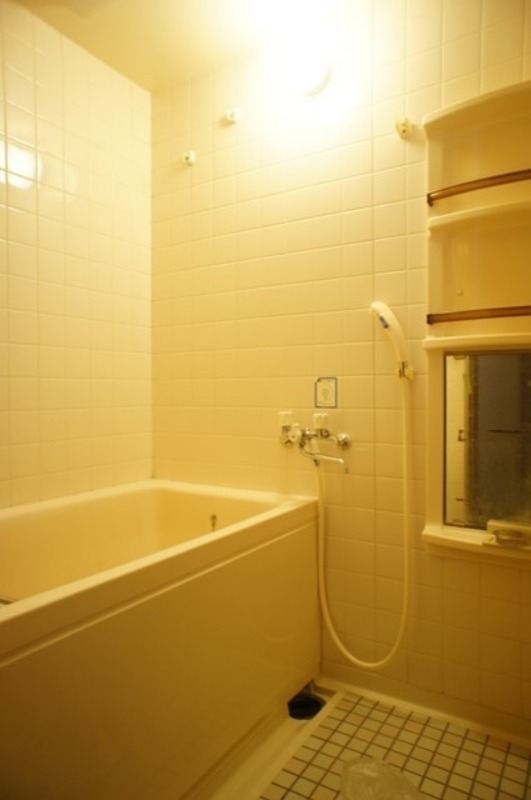 バス・シャワールーム　図面と現状に相違がある場合には現状を優先