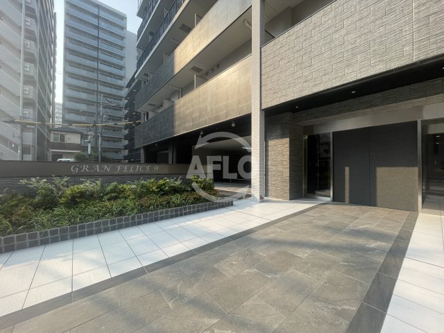 エントランス　グランフェリーチェ・ナイン　エントランス
