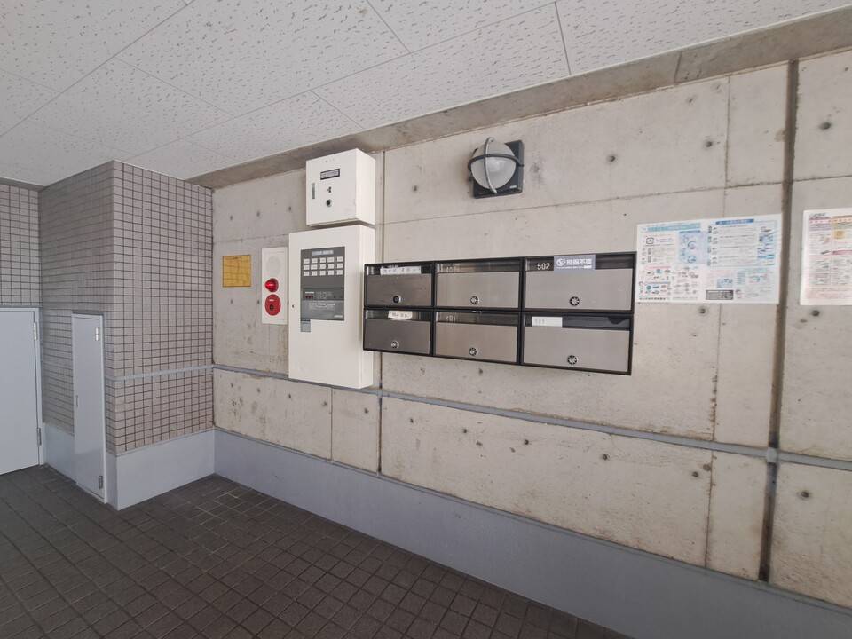 エントランス　メールBOX