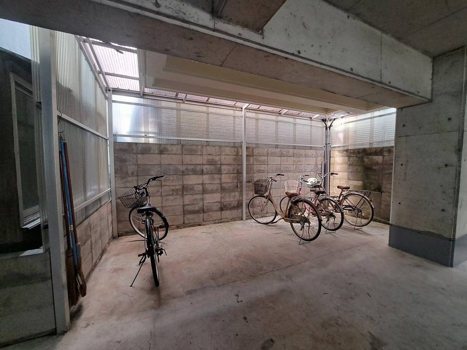 駐車場　駐輪場