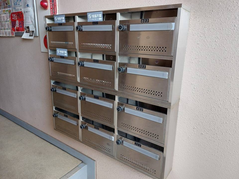 エントランス　メールBOX