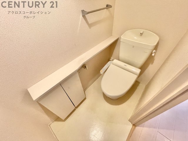 トイレ　温水洗浄暖房便座です♪