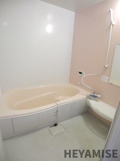 バス・シャワールーム　※同間取りの別の階のお部屋の画像です※