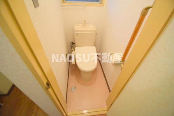 トイレ　落ち着いたトイレです