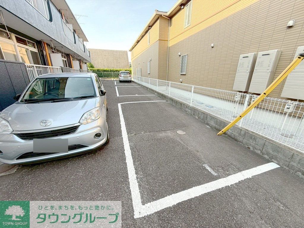 駐車場　駐車場