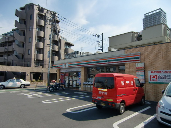 コンビニ　セブンイレブン調布国領町2丁目店（コンビニ）まで108m