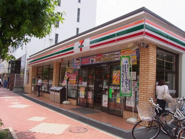 コンビニ　セブンイレブン（コンビニ）まで360m