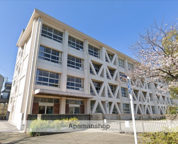 小学校　藤沢市立村岡小学校（小学校）まで310m