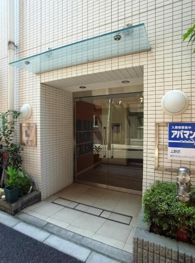 エントランス　ラ・レジダンス・ド・千駄木