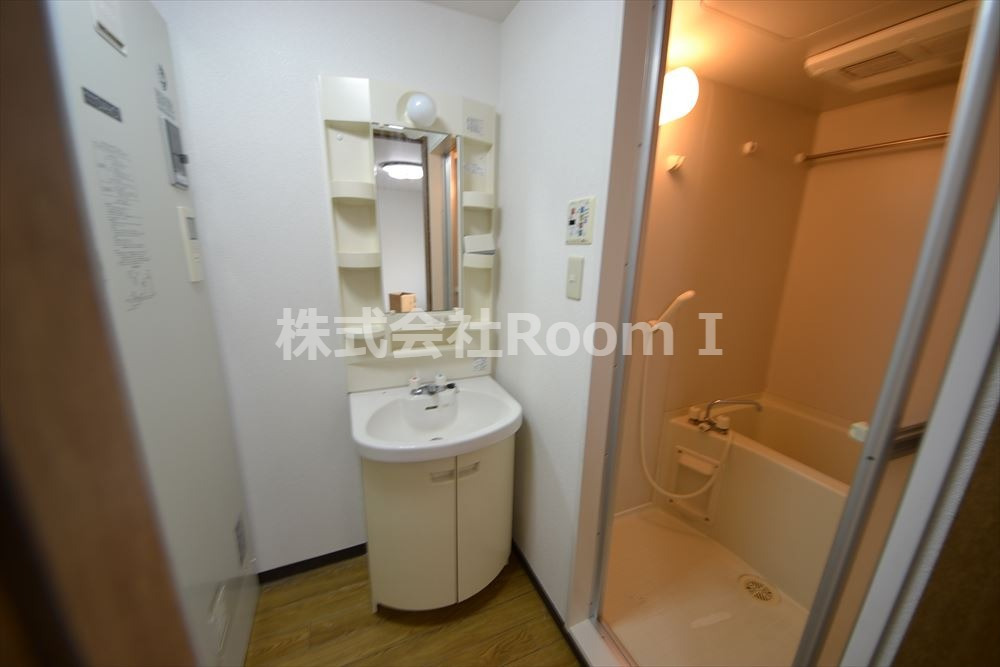 洗面設備　広い洗面スペース