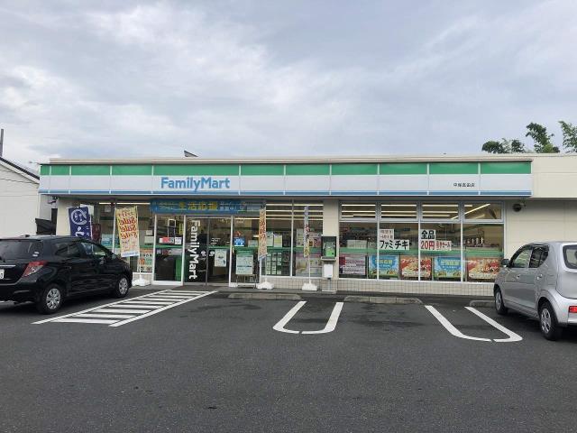 コンビニ　ファミリーマート（コンビニ）まで1845m