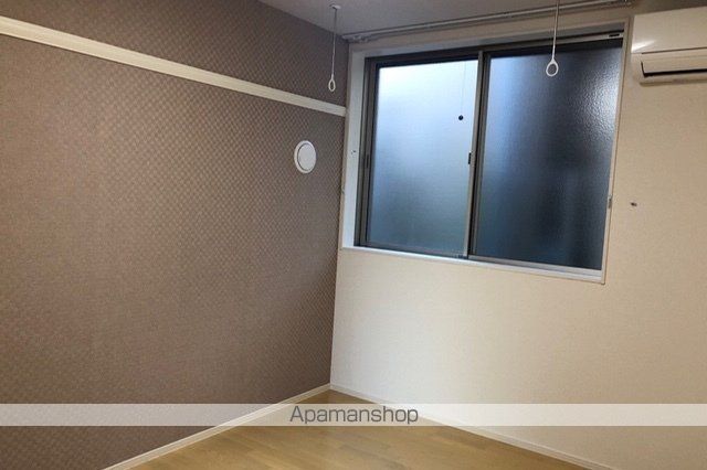 ドエルシバマタの居間写真
