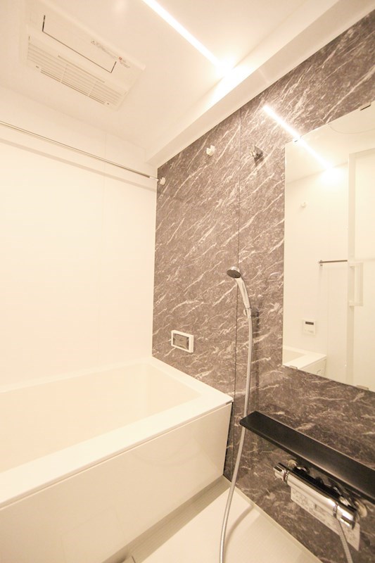 バス・シャワールーム　バスルーム