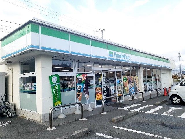 コンビニ　ファミリーマート　富士岩松店（コンビニ）まで500m