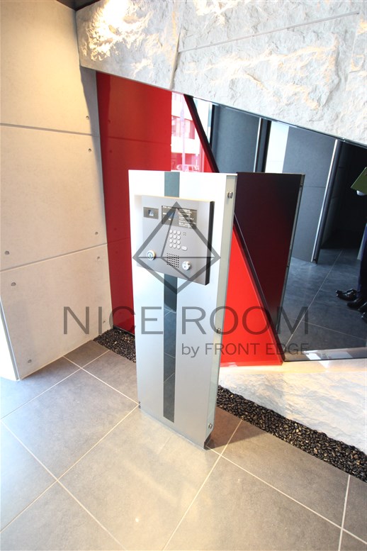 セキュリティ　ルーエ本町　オートロック