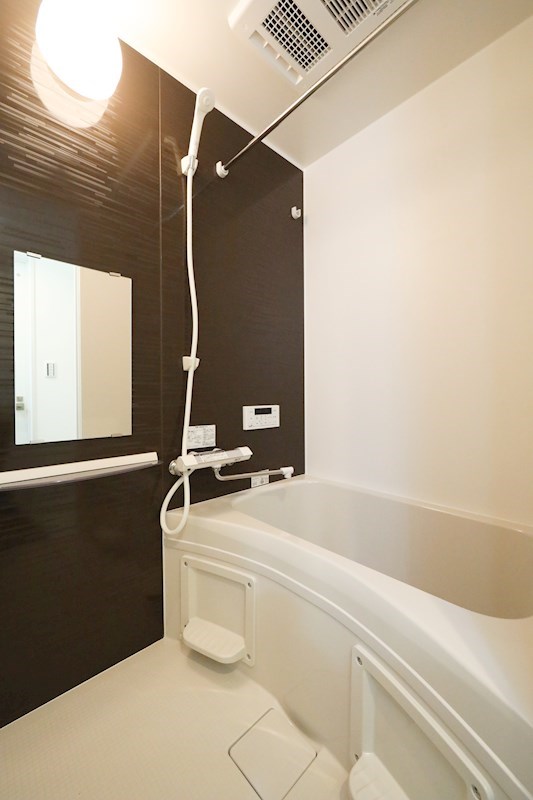 バス・シャワールーム　バスルーム