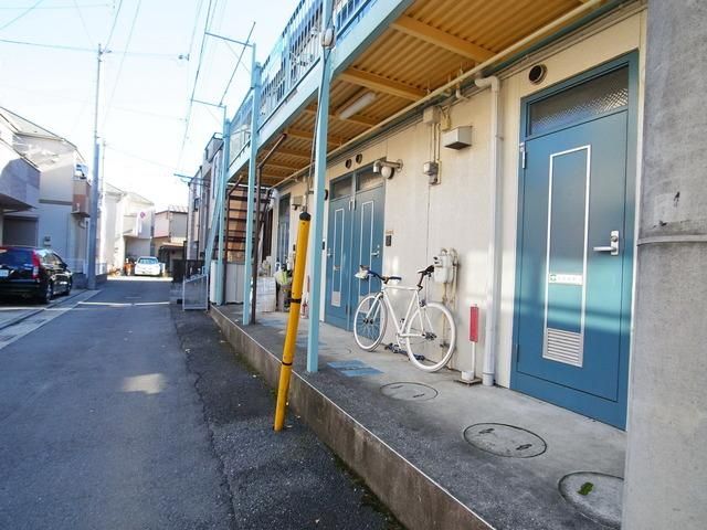 その他　♪空いたスペースに自転車をお置いて下さい♪