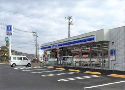 コンビニ　ローソン 東広島西条町寺家店（コンビニ）まで746m
